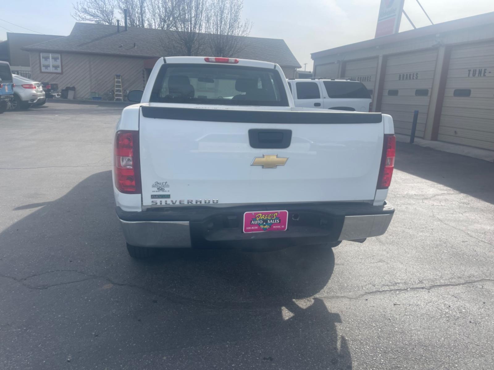 2011 Chevrolet Silverado 1500 Work Truck Ext. Cab 4WD (1GCRKPE36BZ) with an 5.3L V8 OHV 16V FFV engine, 4-Speed Automatic transmission, located at 813 E Fairview Ave, Meridian , ID, 83642, (208) 336-8230, 43.618851, -116.384010 - Photo #5